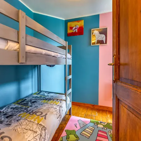 In With Private Garden, Cleaning Included Holiday home